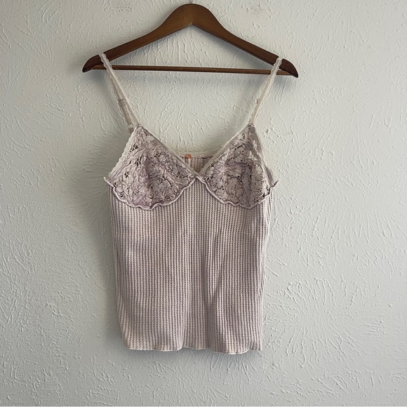 Free People One Knit Cami featuring triangle cups adorned open-knit Rose Size M - Picture 3 of 8